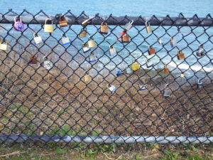 Cliff Walk love locks